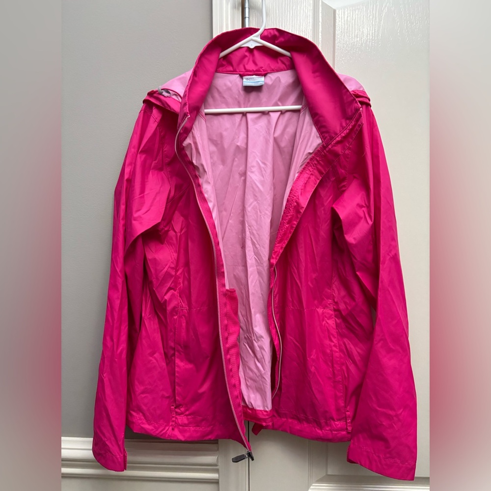 Columbia women’s windbreaker rain jacket